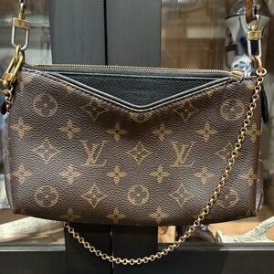 Louis Vuitton Pallas Clutch